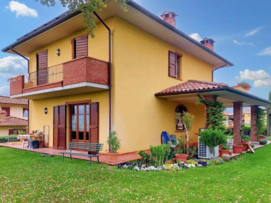 Immagine 3 di Casa indipendente in vendita  in Loc. Macchie, Via Petrarca, N. 42 a Castiglione Del Lago