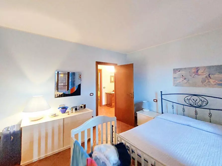 Immagine 9 di Casa indipendente in vendita  in Loc. Macchie, Via Petrarca, N. 42 a Castiglione Del Lago