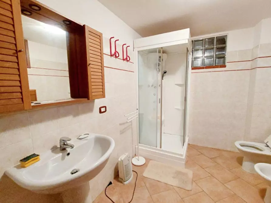 Immagine 13 di Casa indipendente in vendita  in Loc. Macchie, Via Petrarca, N. 42 a Castiglione Del Lago