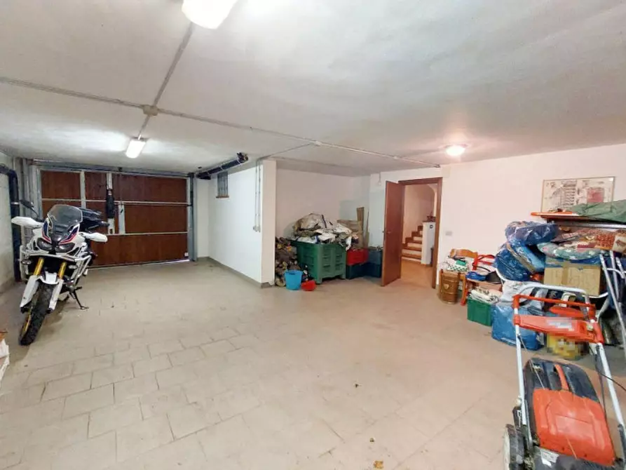 Immagine 16 di Casa indipendente in vendita  in Loc. Macchie, Via Petrarca, N. 42 a Castiglione Del Lago