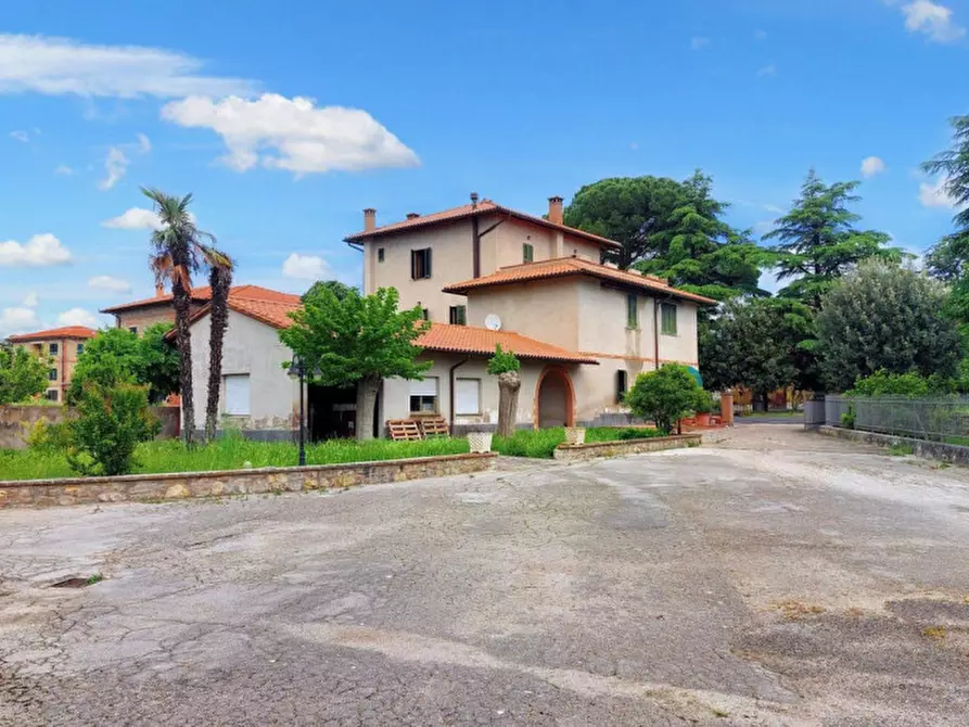 Immagine 7 di Palazzo in vendita  in Loc. Macchie, Via Santa Maria, N. 272 a Castiglione Del Lago