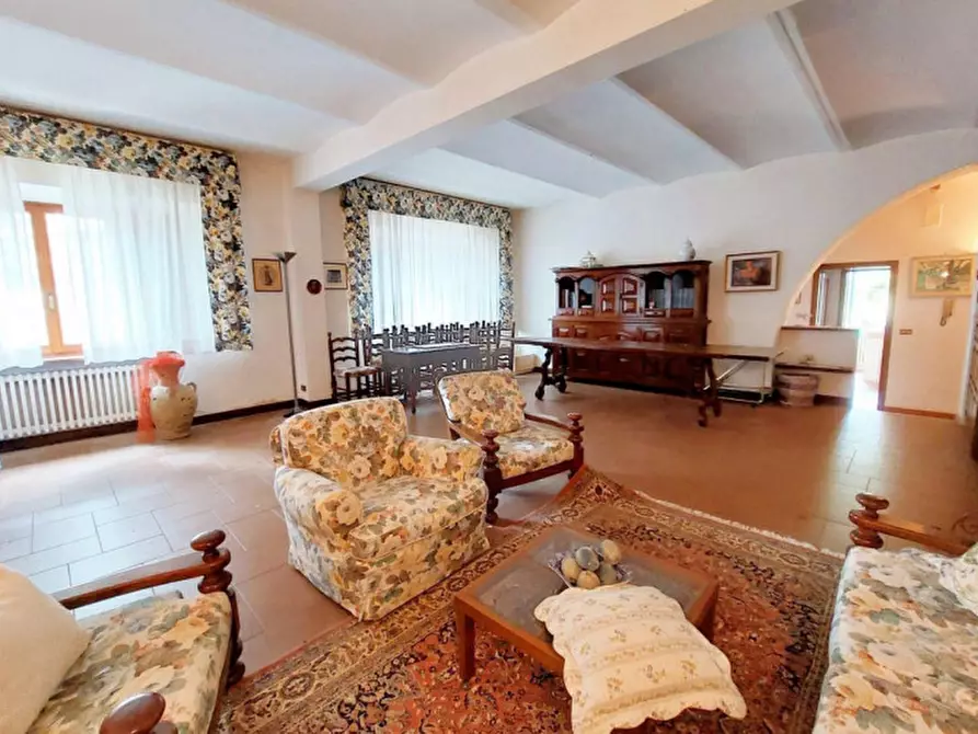 Immagine 12 di Palazzo in vendita  in Loc. Macchie, Via Santa Maria, N. 272 a Castiglione Del Lago