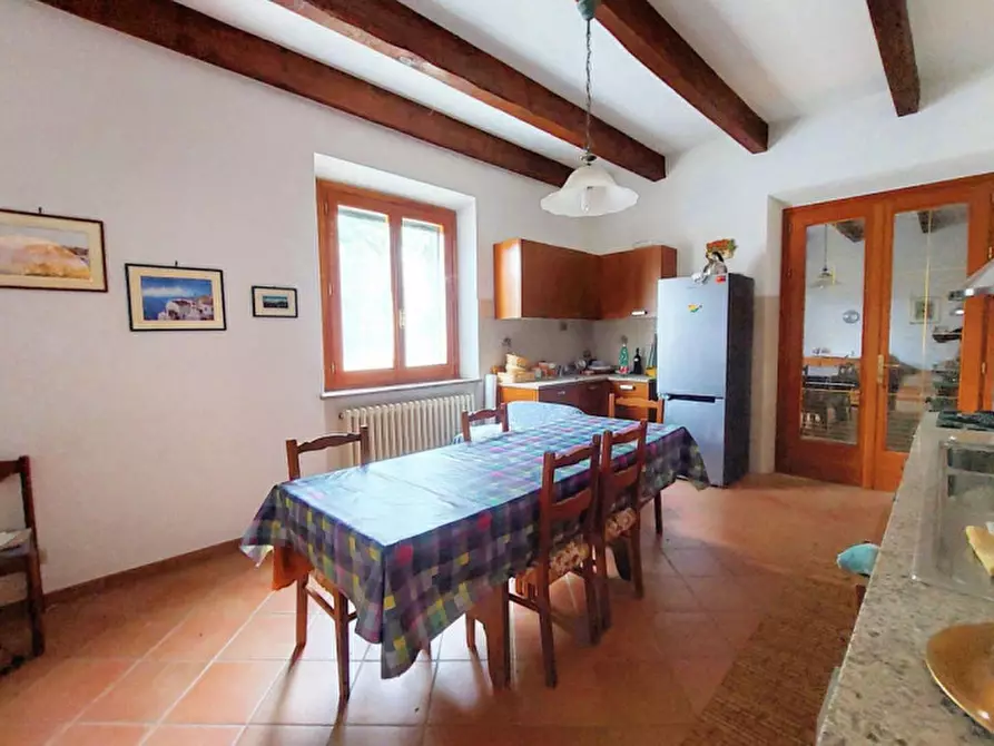 Immagine 14 di Palazzo in vendita  in Loc. Macchie, Via Santa Maria, N. 272 a Castiglione Del Lago