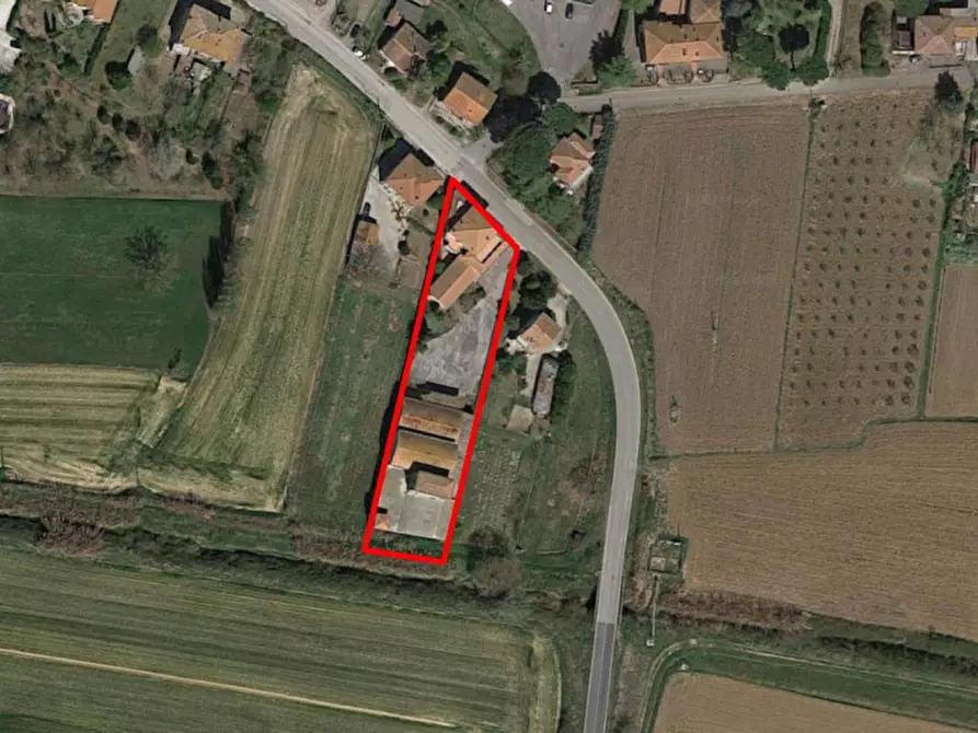 Immagine 30 di Palazzo in vendita  in Loc. Macchie, Via Santa Maria, N. 272 a Castiglione Del Lago