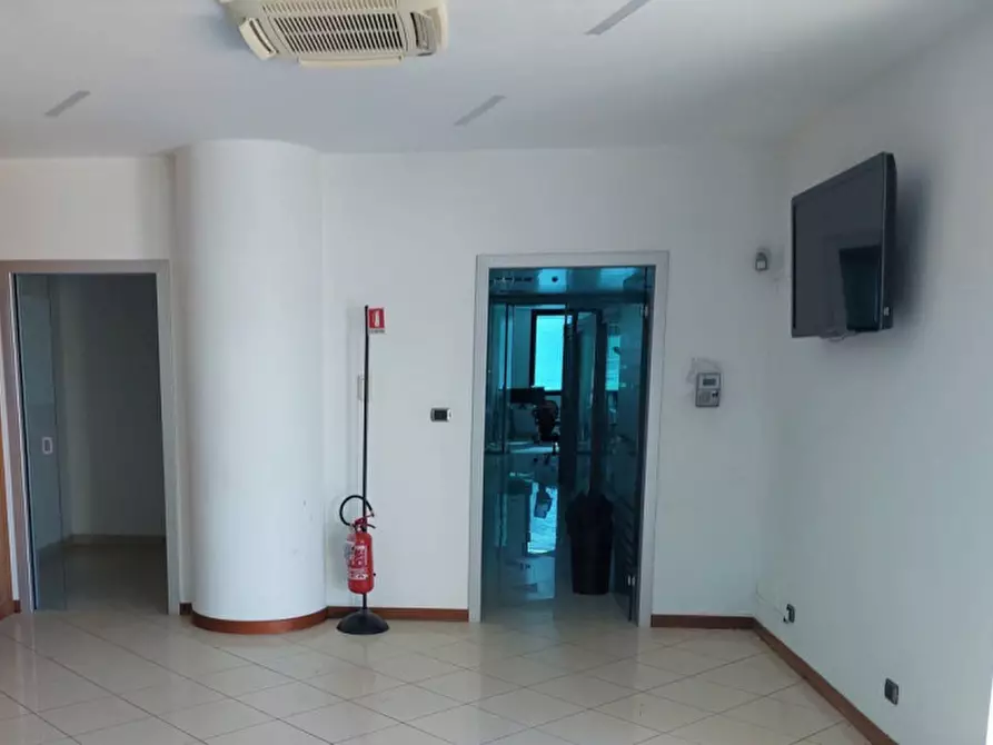 Immagine 5 di Ufficio in vendita  in Località Giammoro, N. snc a Pace Del Mela