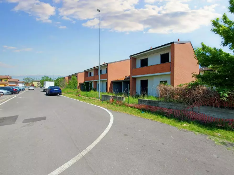 Immagine 18 di Villetta a schiera in vendita  in Via Giovanni Paolo II, N. snc a Valera Fratta