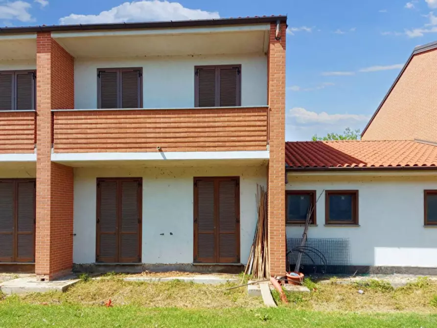 Immagine 1 di Villetta a schiera in vendita  in Via Giovanni Paolo II, N. snc a Valera Fratta