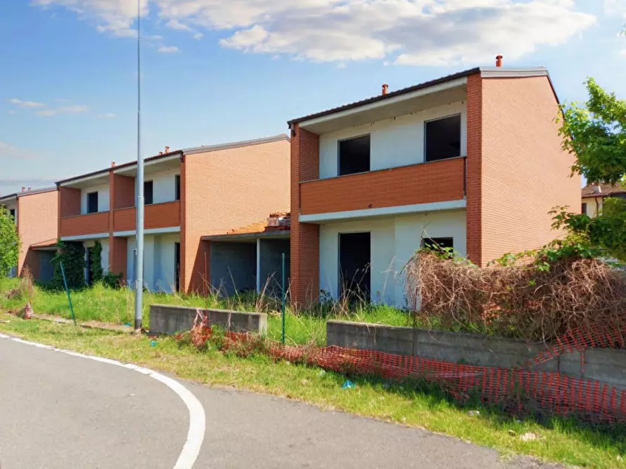Immagine 10 di Villetta a schiera in vendita  in Via Giovanni Paolo II, N. snc a Valera Fratta