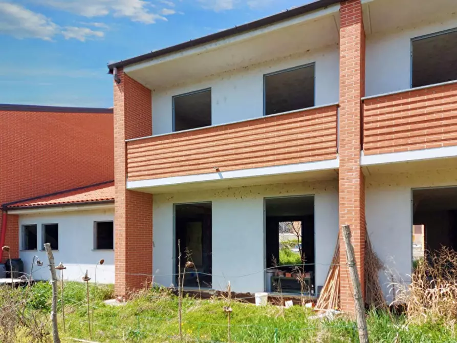 Immagine 10 di Villetta a schiera in vendita  in Via Giovanni Paolo II, N. snc a Valera Fratta