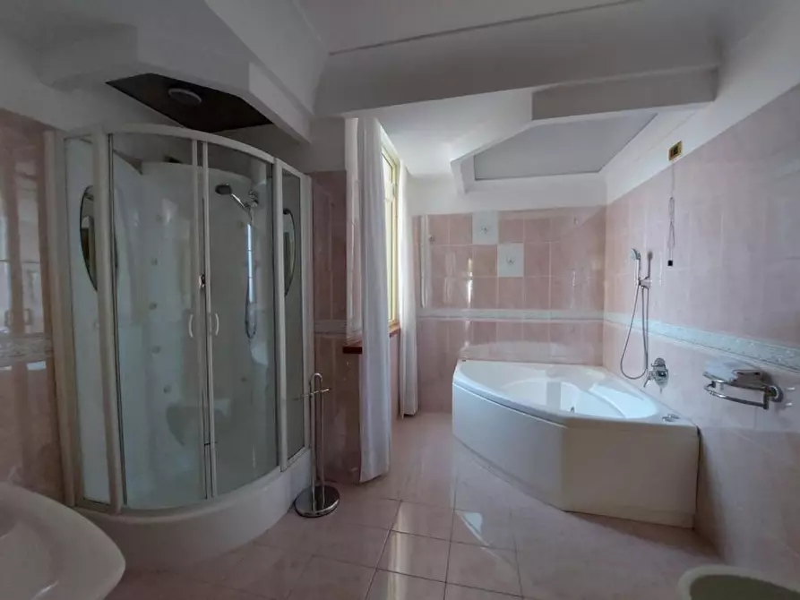 Immagine 20 di Hotel in vendita  in Via Solaro, N. 134 a San Remo