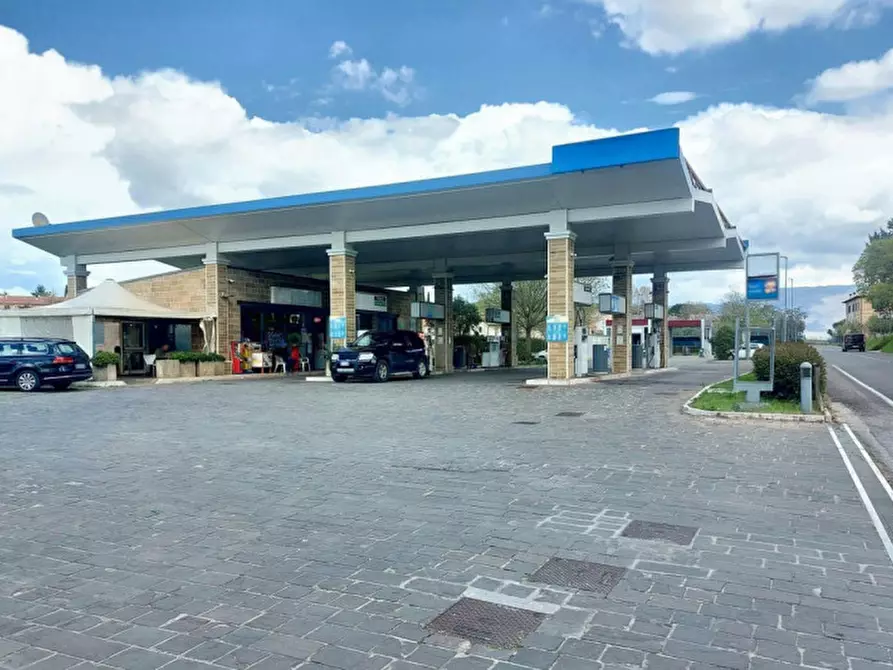 Immagine 1 di Attività commerciale in vendita  in Via Guglielmo Marconi - sp 445, N. snc a Montefalco