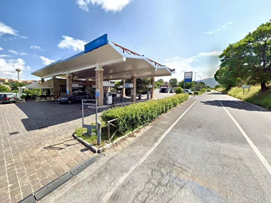 Immagine 10 di Attività commerciale in vendita  in Via Guglielmo Marconi - sp 445, N. snc a Montefalco