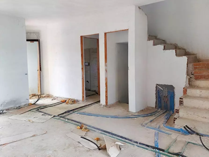 Immagine 8 di Villetta a schiera in vendita  in Via Calabria, N. snc a Gualdo Tadino