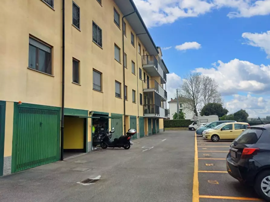 Immagine 6 di Posto auto in vendita  in Loc. Caleppio, Via Sandro Pertini, N. 48 a Settala