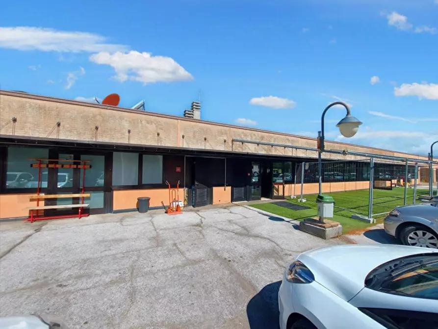 Immagine 2 di Attività commerciale in vendita  in Via dei Mestieri, N. 15 a Spoleto