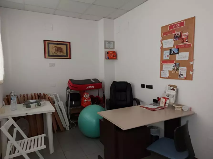 Immagine 5 di Ufficio in vendita  in Via dei Mestieri, N. 15 a Spoleto