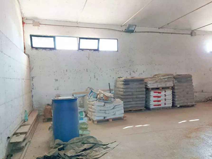 Immagine 6 di Capannone industriale in vendita  in Viale dei Platani, N. 29-31 a Sardara