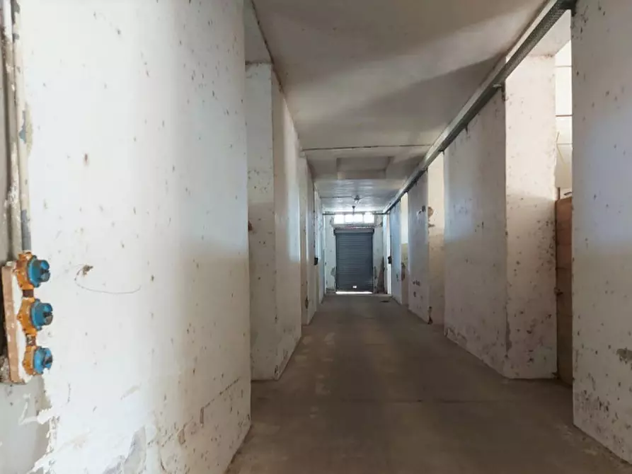 Immagine 6 di Capannone industriale in vendita  in Via Aldo Moro, N. 29-31 a Sanluri