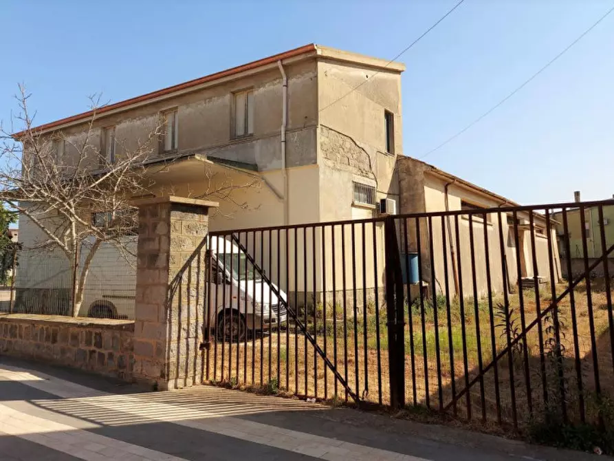 Immagine 1 di Capannone industriale in vendita  in Via Matteotti, N. 15A-B a Serramanna