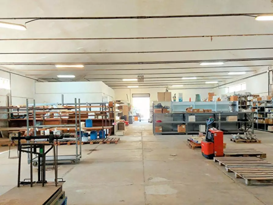 Immagine 2 di Capannone industriale in vendita  in Via Matteotti, N. 15A-B a Serramanna