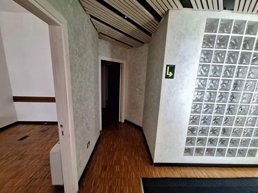 Immagine 8 di Ufficio in vendita  in Piazzale Cosimini, N. 4 a Grosseto