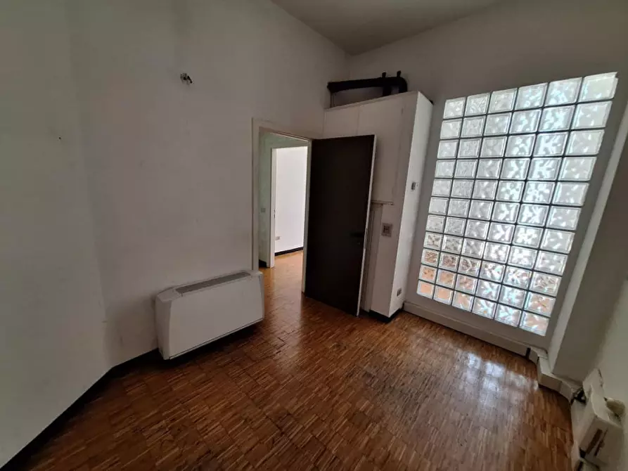 Immagine 11 di Ufficio in vendita  in Piazzale Cosimini, N. 4 a Grosseto