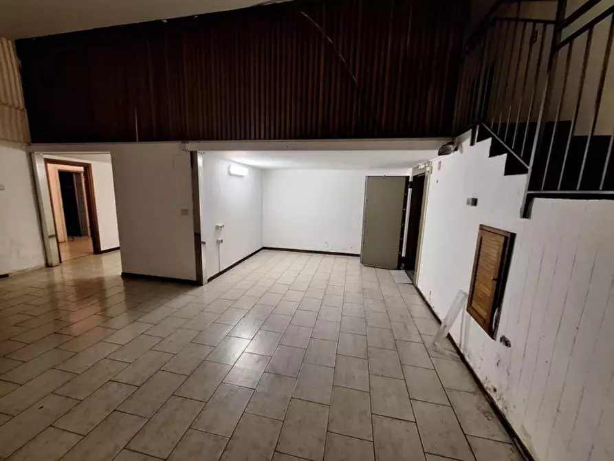 Immagine 13 di Ufficio in vendita  in Piazzale Cosimini, N. 4 a Grosseto