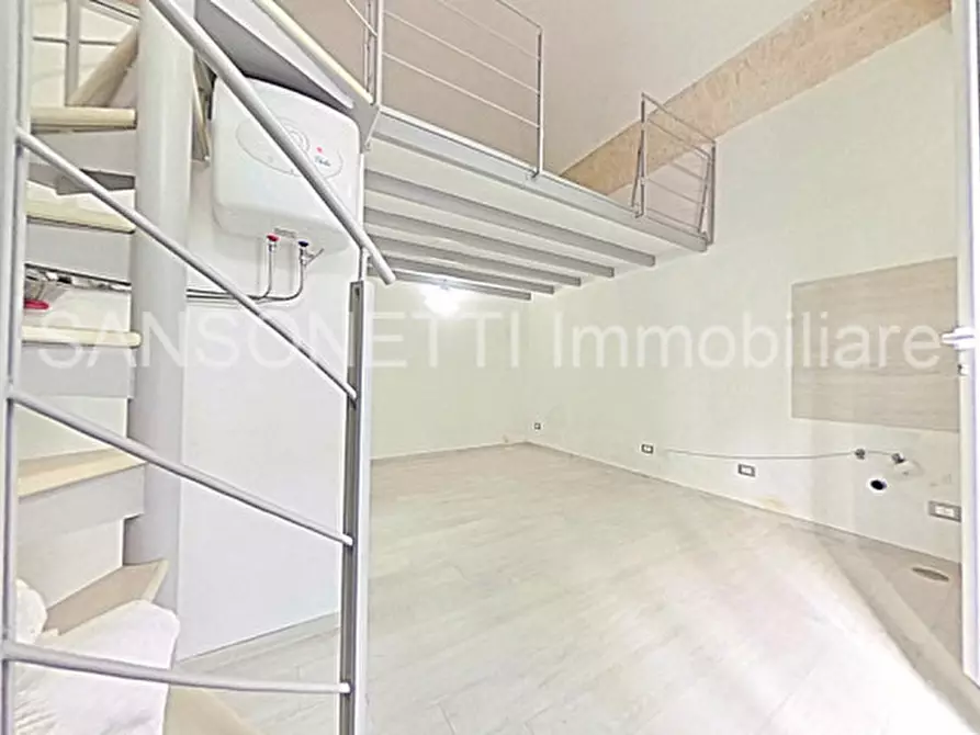 Immagine 2 di Loft/Open space in vendita  in Savelletri a Fasano