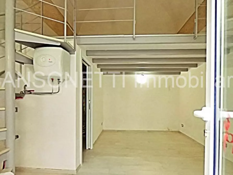 Immagine 3 di Loft/Open space in vendita  in Savelletri a Fasano