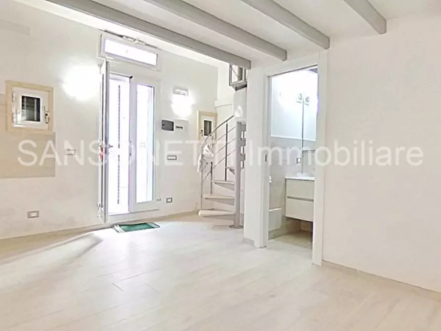 Immagine 4 di Loft/Open space in vendita  in Savelletri a Fasano