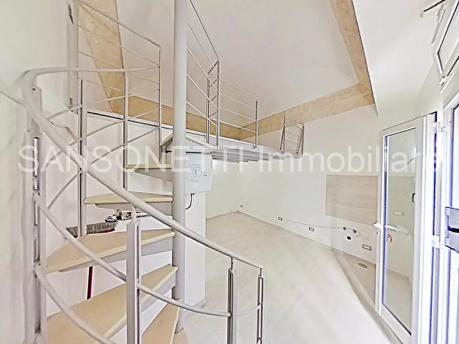 Immagine 14 di Loft/Open space in vendita  in Savelletri a Fasano