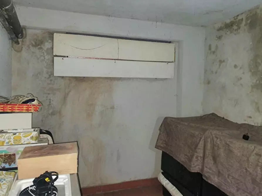 Immagine 1 di Cantina in vendita  in Via Gioacchino Rossini, N. snc a Rende