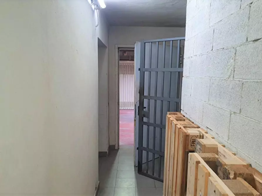 Immagine 6 di Cantina in vendita  in Via Gioacchino Rossini, N. snc a Rende