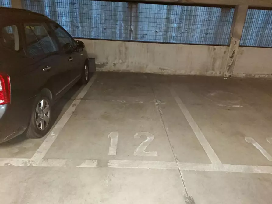 Immagine 1 di Posto auto in vendita  in Viale Montegrappa, N. 278/E a Prato