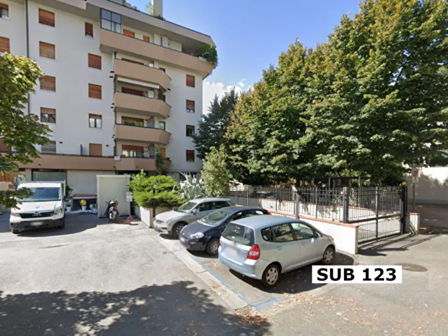 Immagine 1 di Cantina in vendita  in Via F. Ferrucci, N. 87/b a Prato