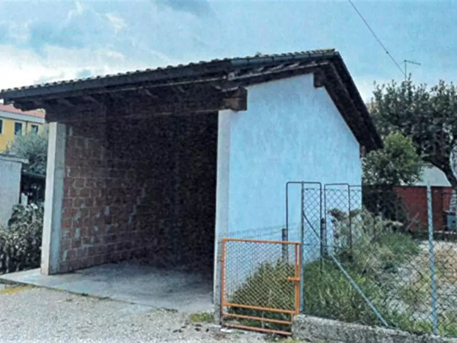 Immagine 3 di Posto auto in vendita  in Via G.Marconi, N. 54 a San Zenone Degli Ezzelini
