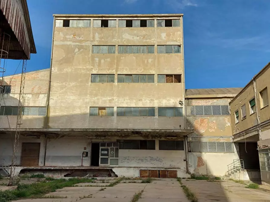 Immagine 3 di Capannone industriale in vendita  in Viale Monastir, N. 50 a Cagliari