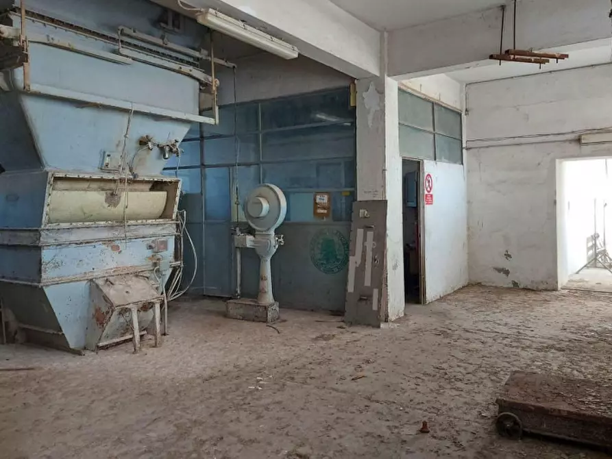 Immagine 6 di Capannone industriale in vendita  in Viale Monastir, N. 50 a Cagliari