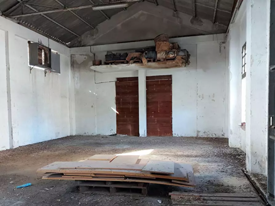 Immagine 10 di Capannone industriale in vendita  in Viale Monastir, N. 50 a Cagliari