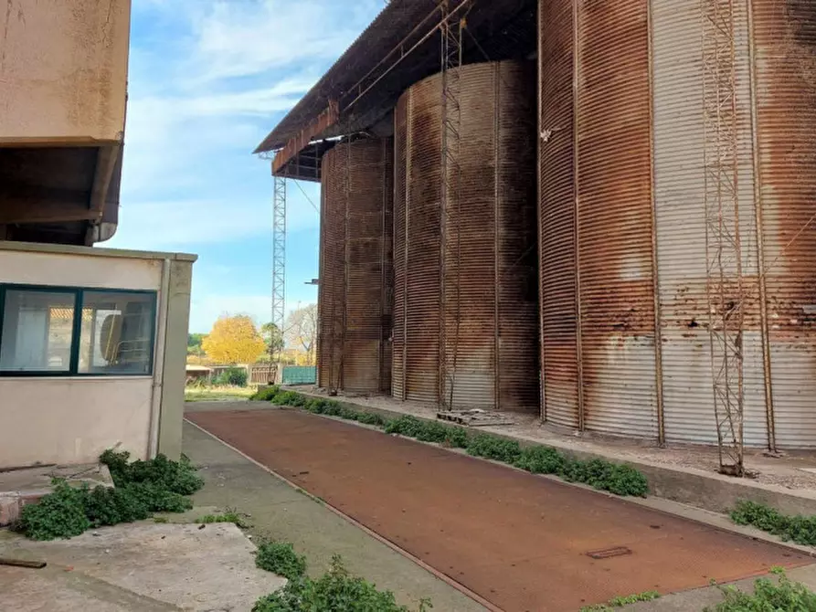 Immagine 11 di Capannone industriale in vendita  in Viale Monastir, N. 50 a Cagliari