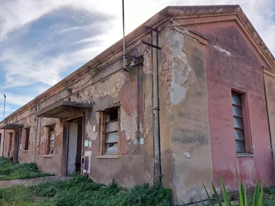 Immagine 13 di Capannone industriale in vendita  in Viale Monastir, N. 50 a Cagliari