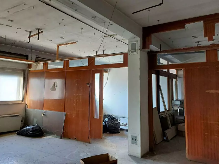 Immagine 20 di Capannone industriale in vendita  in Viale Monastir, N. 50 a Cagliari