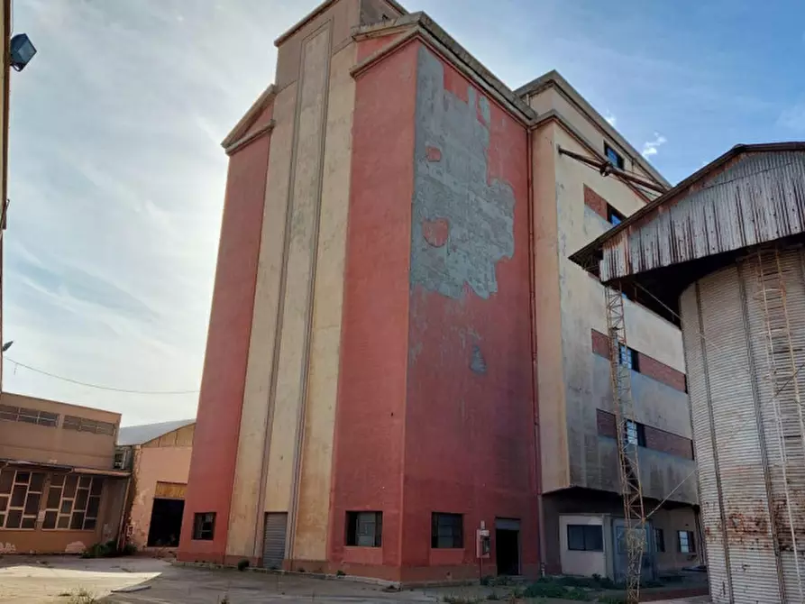 Immagine 21 di Capannone industriale in vendita  in Viale Monastir, N. 50 a Cagliari