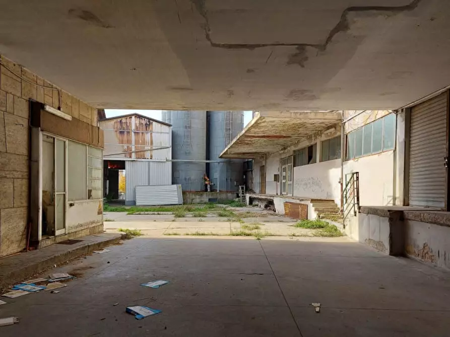 Immagine 24 di Capannone industriale in vendita  in Viale Monastir, N. 50 a Cagliari