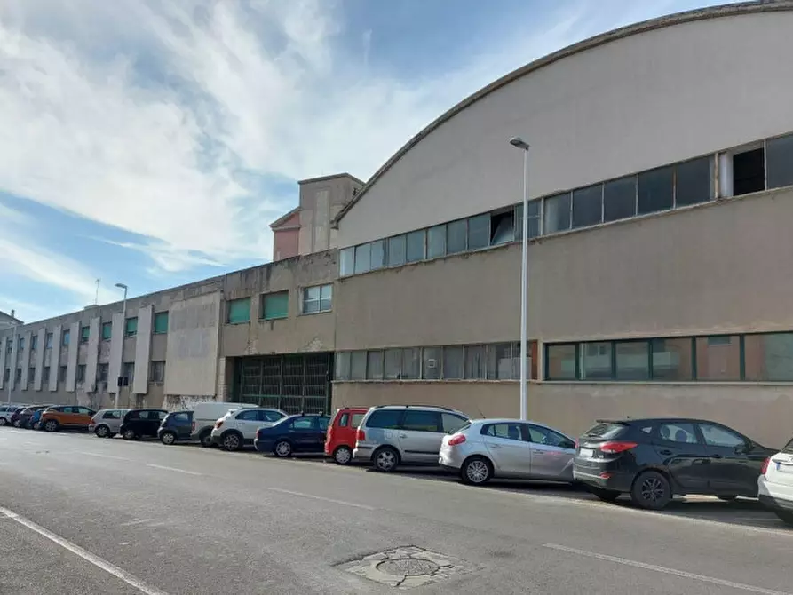 Immagine 28 di Capannone industriale in vendita  in Viale Monastir, N. 50 a Cagliari