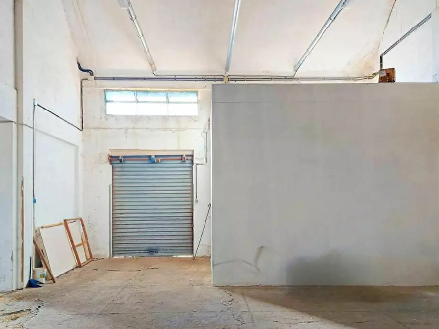 Immagine 6 di Capannone industriale in vendita  in Via Nazionale, N. 235-237 a Serrenti