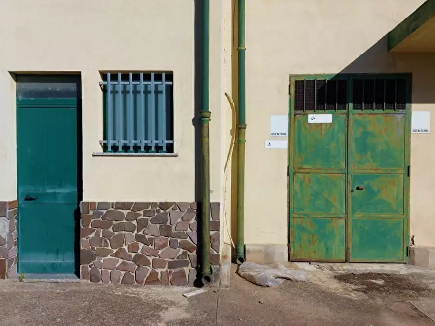 Immagine 9 di Capannone industriale in vendita  in Via Nazionale, N. 235-237 a Serrenti