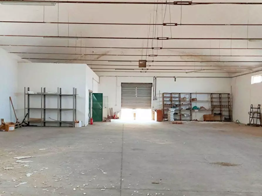 Immagine 2 di Capannone industriale in vendita  in Via Tommaseo, N. 1 a San Gavino Monreale