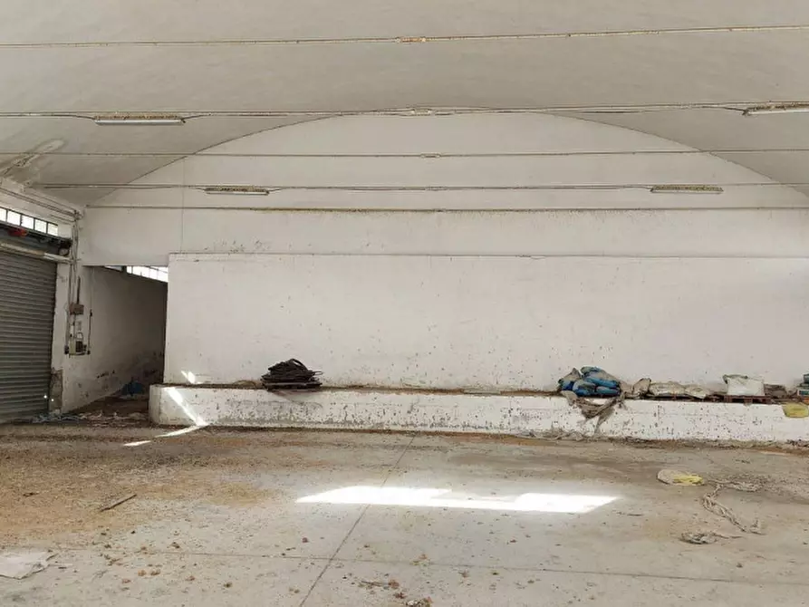 Immagine 3 di Capannone industriale in vendita  in Via Dante Alighieri, N. 128 a Quartu Sant'elena
