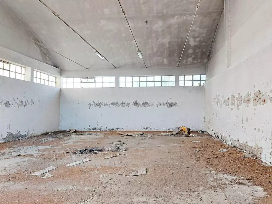 Immagine 8 di Capannone industriale in vendita  in Via Dante Alighieri, N. 128 a Quartu Sant'elena
